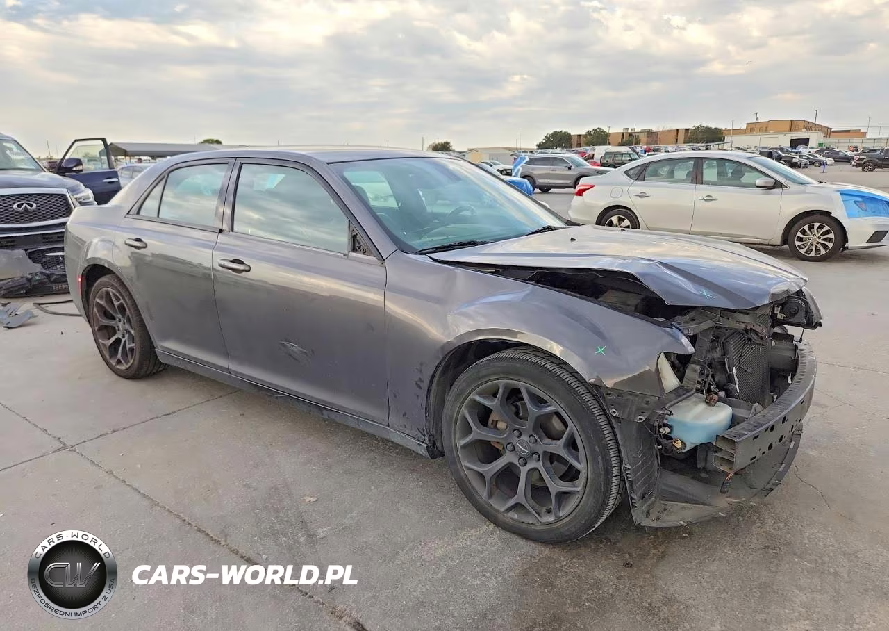 2019 Chrysler 300 S VIN:2C3CCABG6KH682860 - 4