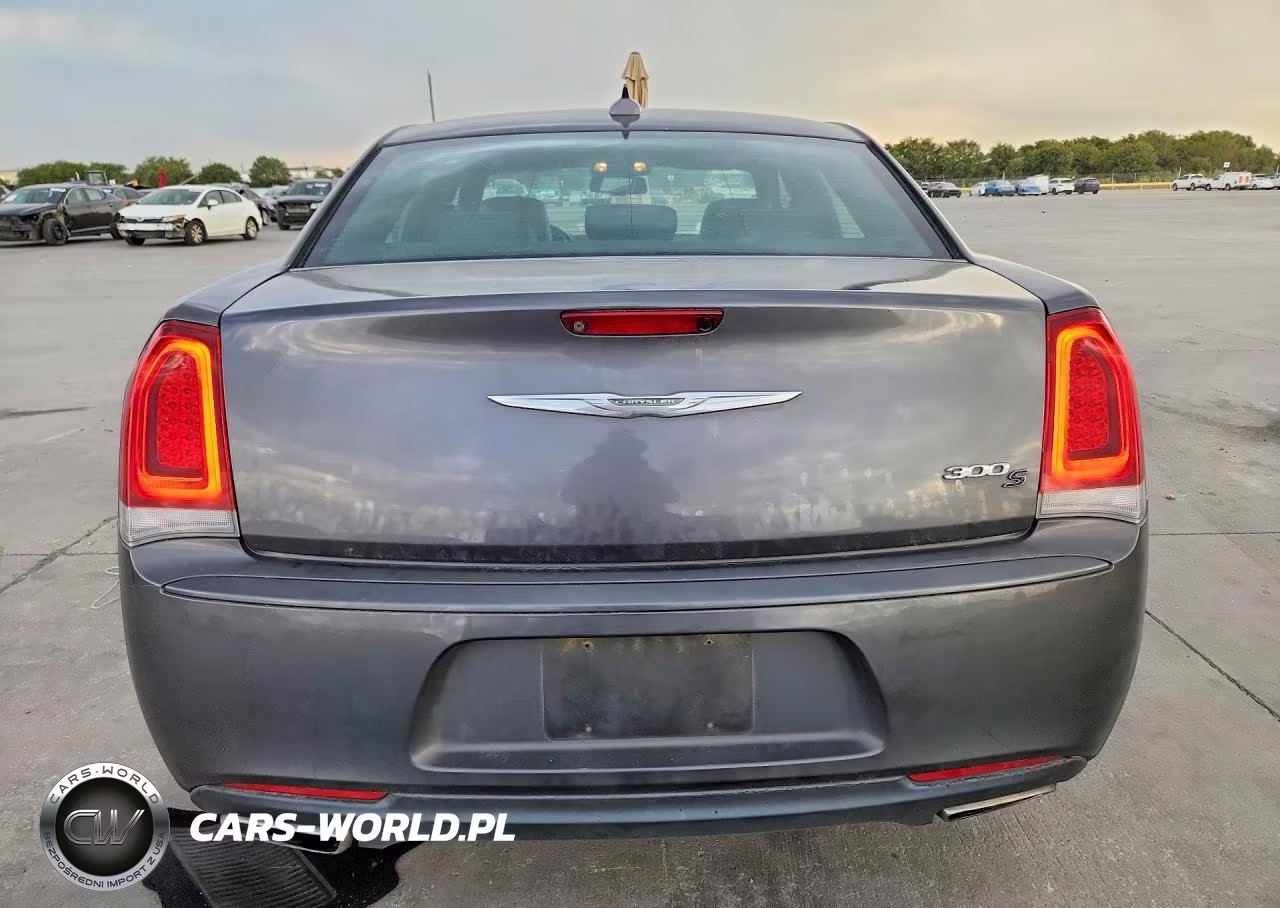 2019 Chrysler 300 S VIN:2C3CCABG6KH682860 - 6