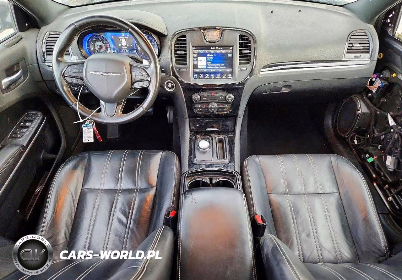 2019 Chrysler 300 S VIN:2C3CCABG6KH682860 - 8