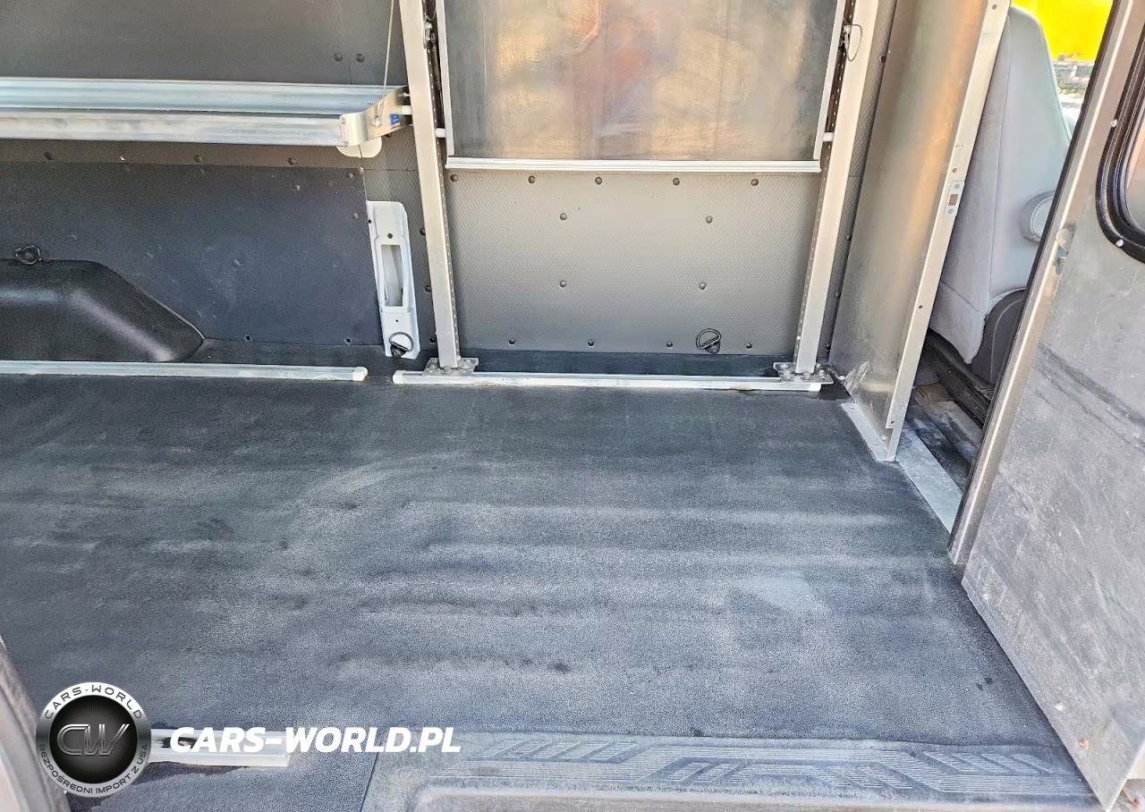 2015 Ford Transit T-250 VIN:1FTNR2XG5FKA04892 - 11