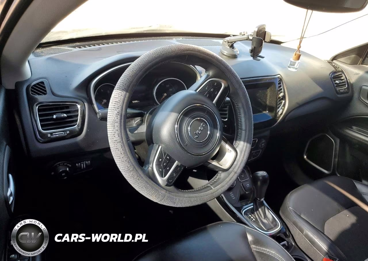 2019 Jeep Compass Latitude VIN:3C4NJDBB7KT599056 - 8