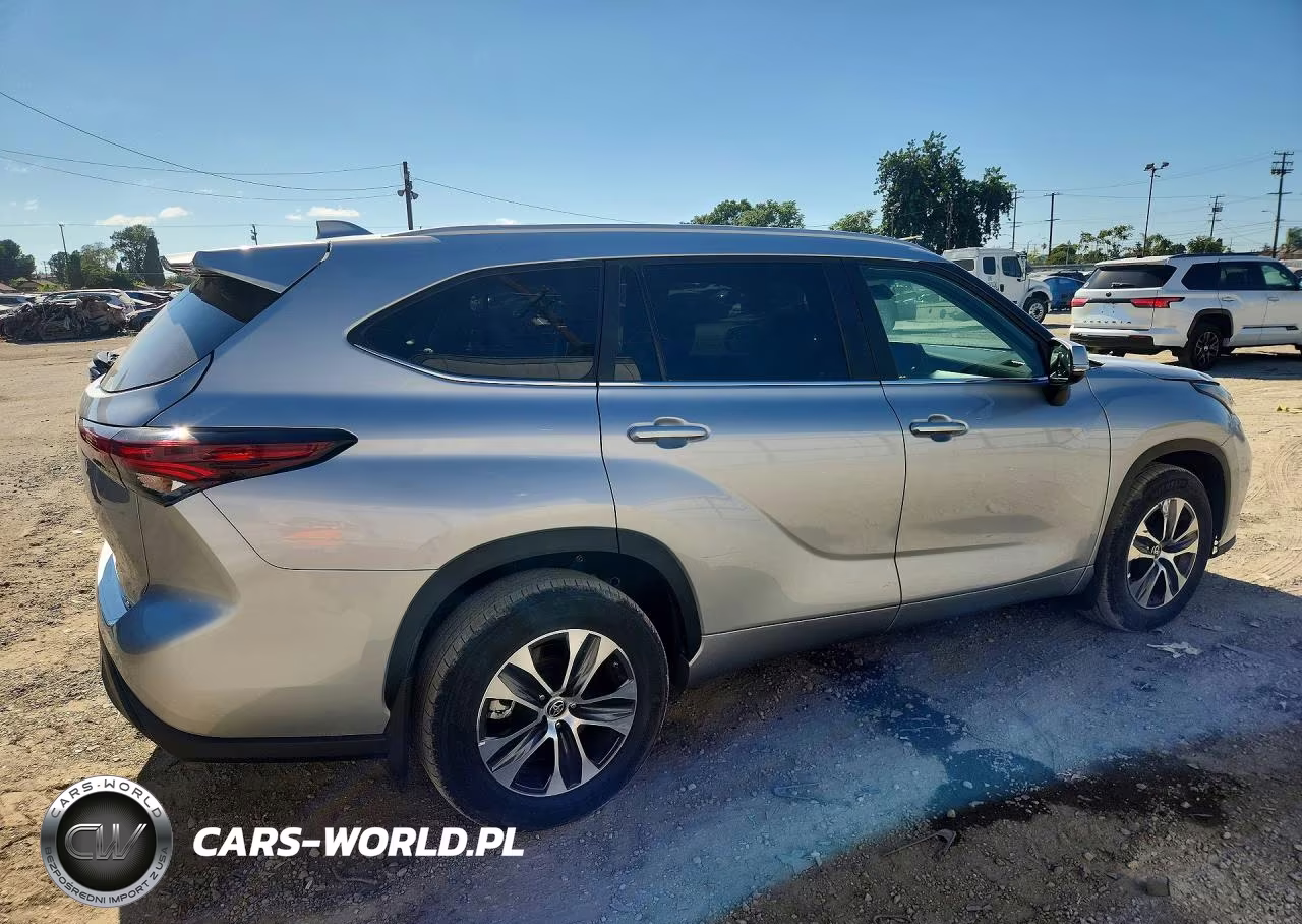 2024 Toyota Highlander Xle VIN:5TDKDRAH5RS053129 - 3