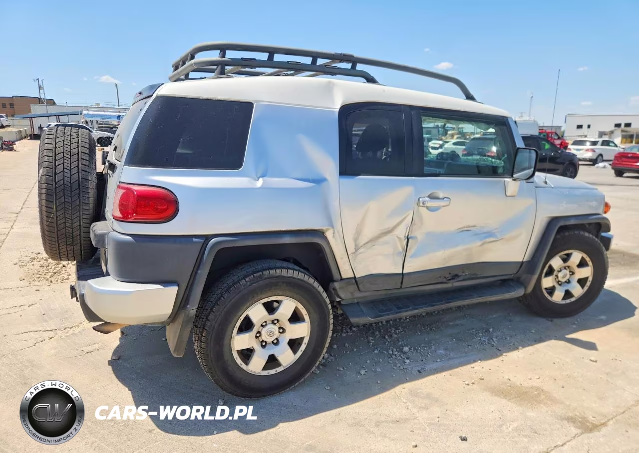 2007 Toyota Fj Cruiser Base VIN:JTEZU11F870015159 - 3