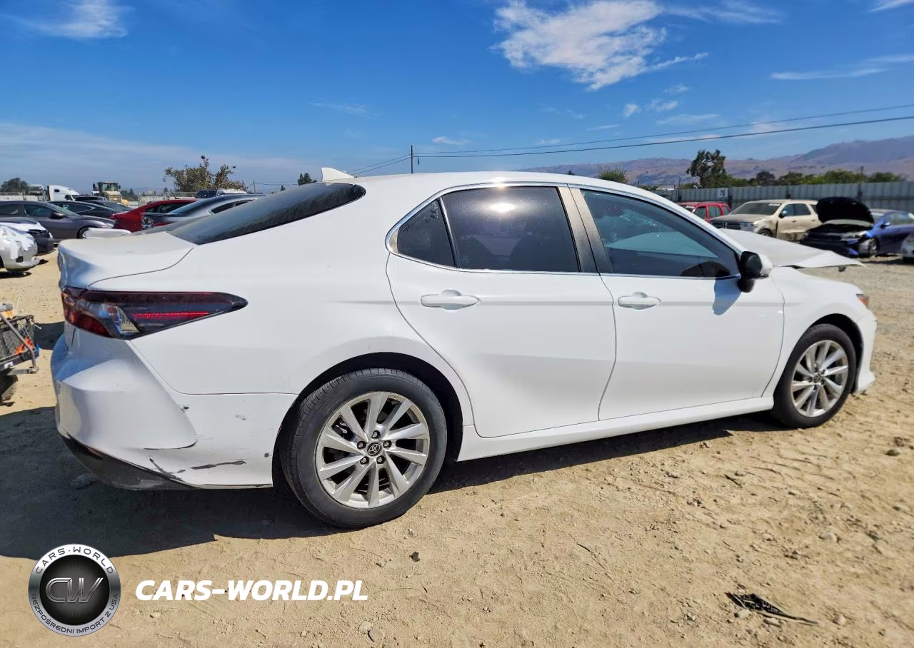 2024 Toyota Camry Le VIN:4T1C11AK9RU841607 - 3