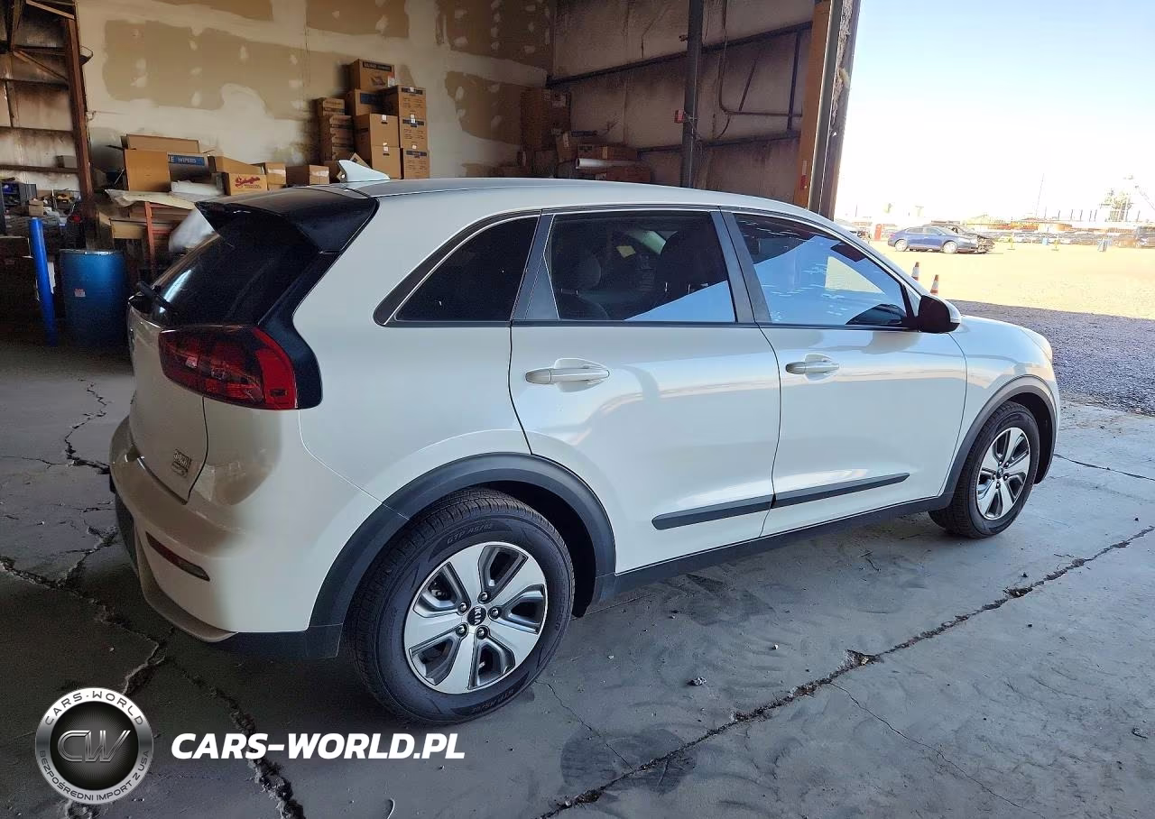 2019 Kia Niro Fe VIN:KNDCB3LC4K5265153 - 3