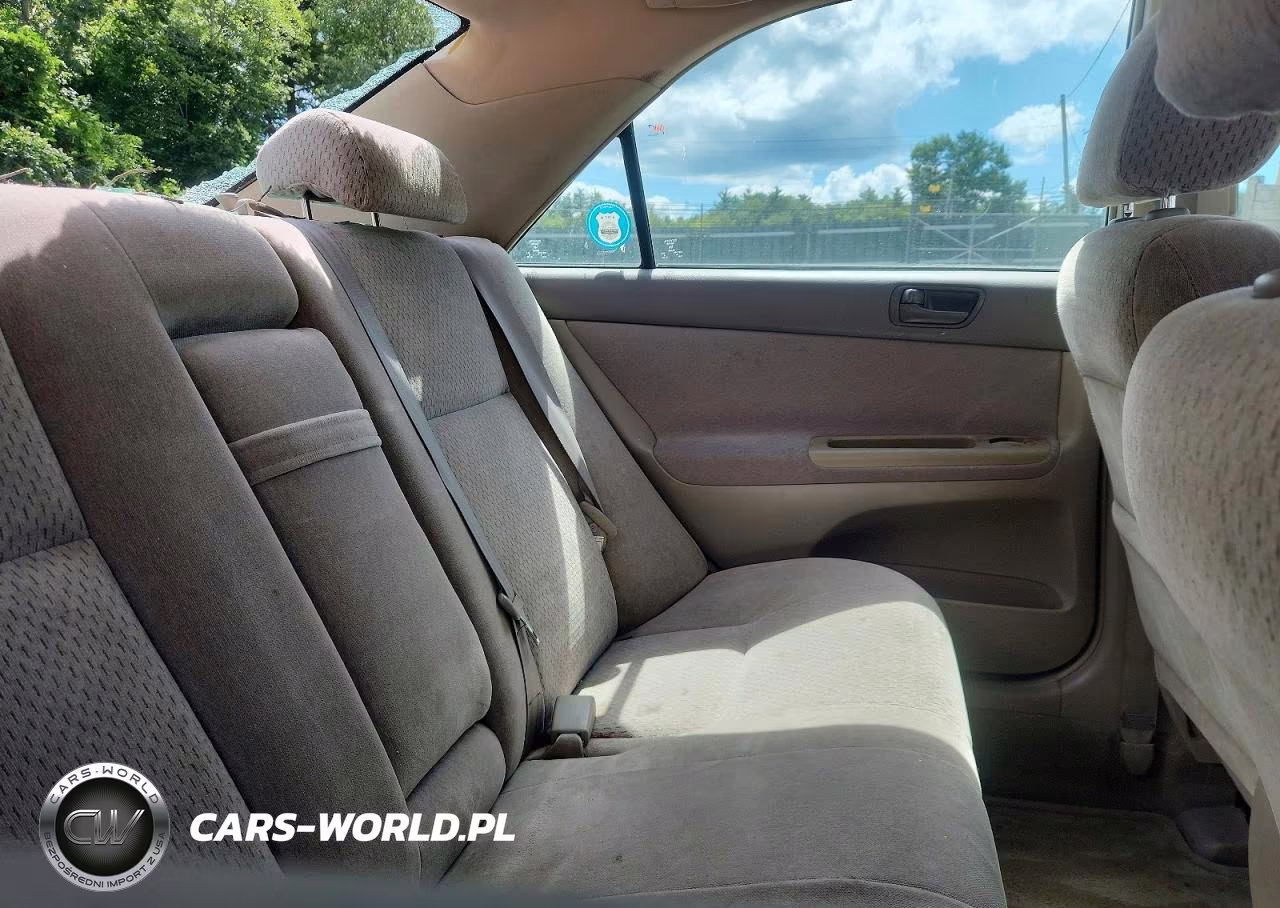 2003 Toyota Camry Le VIN:4T1BE32K93U205125 - 10