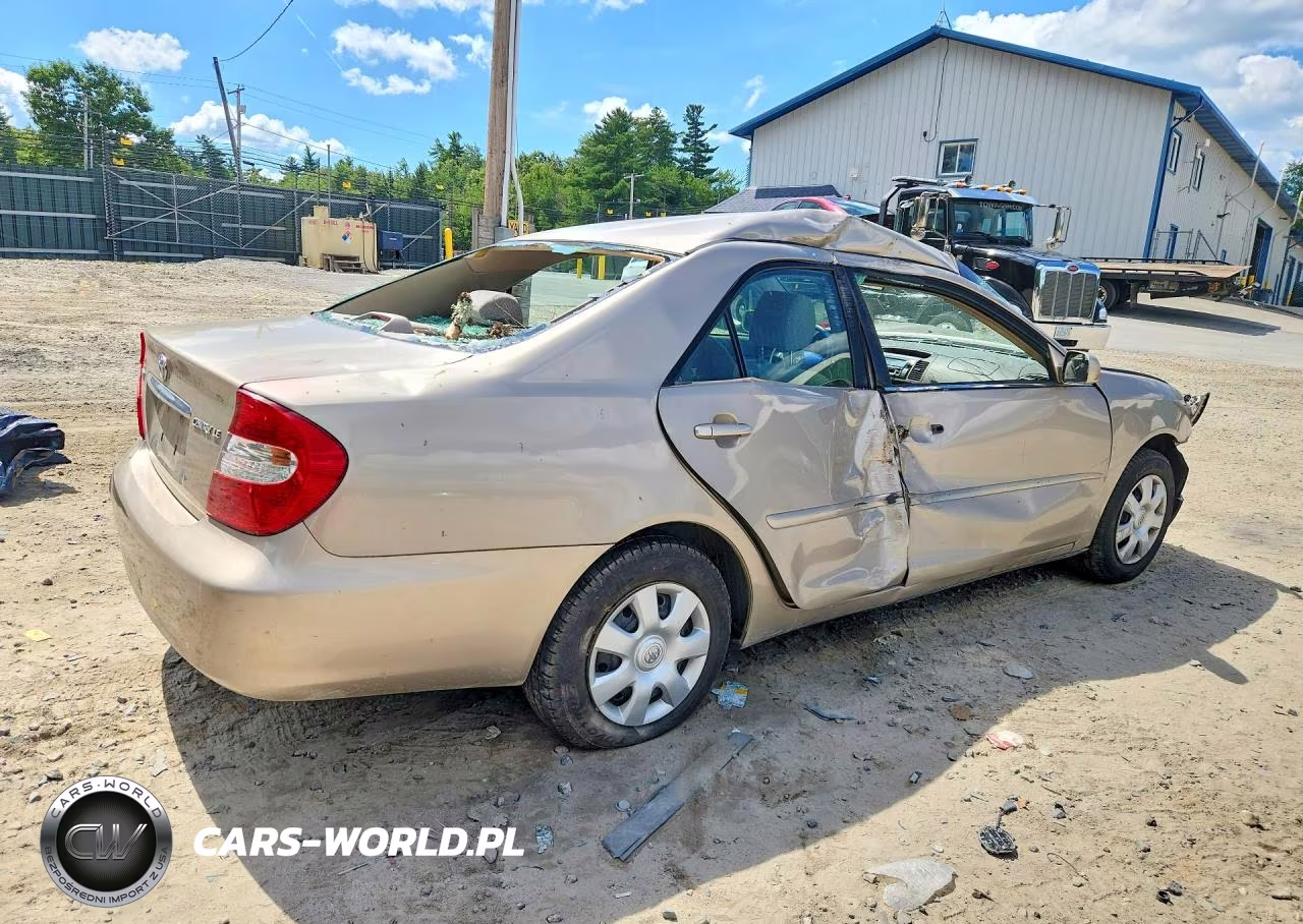 2003 Toyota Camry Le VIN:4T1BE32K93U205125 - 3