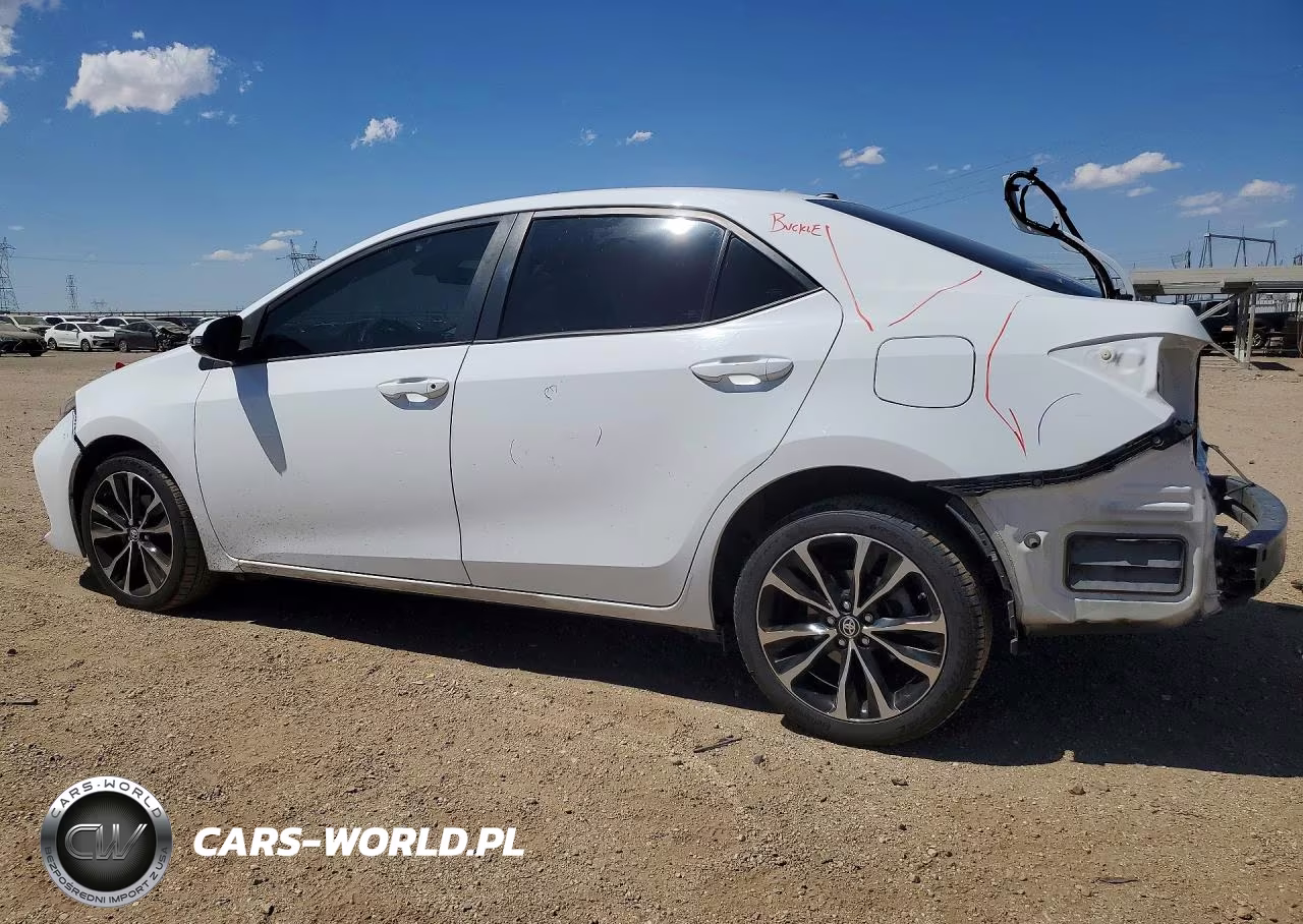 2018 Toyota Corolla VIN:5YFBURHE5JP829266 - 2
