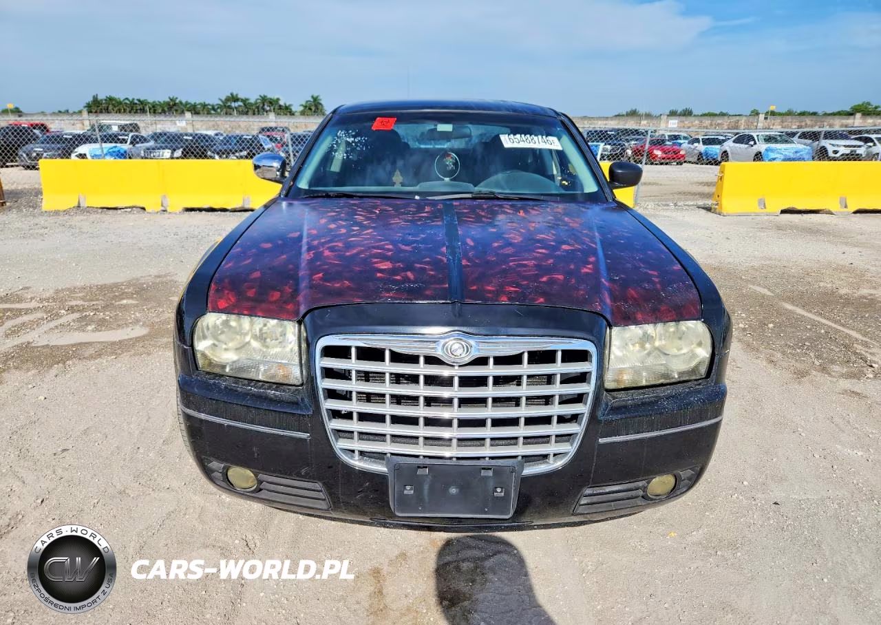 2010 Chrysler 300 Touring VIN:2C3CA5CV1AH254011 - 5
