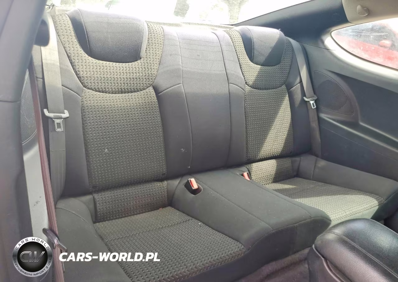 2011 Hyundai Genesis Coupe 2.0T VIN:KMHHT6KD8BU055820 - 10