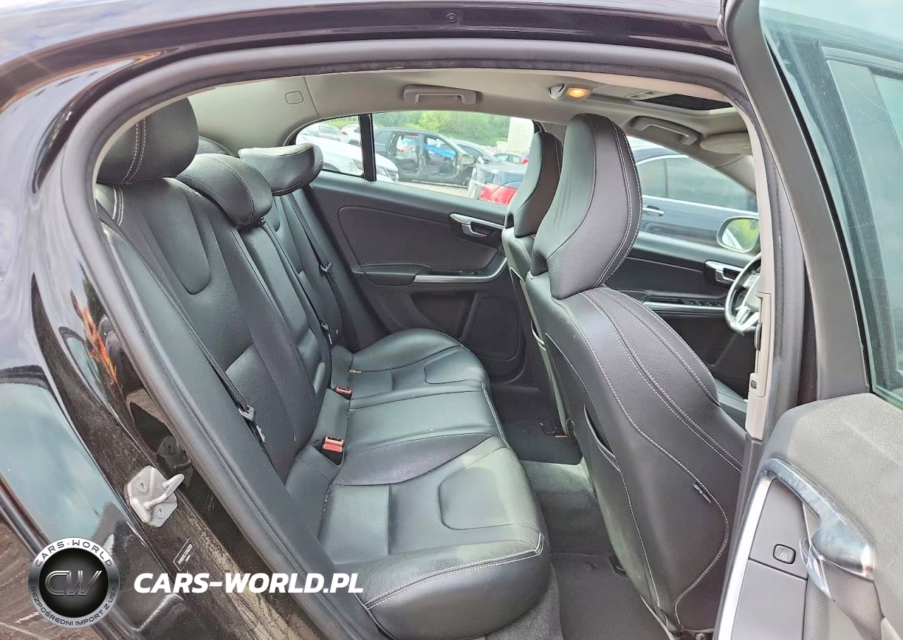 2018 Volvo S60 Dynamic VIN:YV140MTL7J2462229 - 10