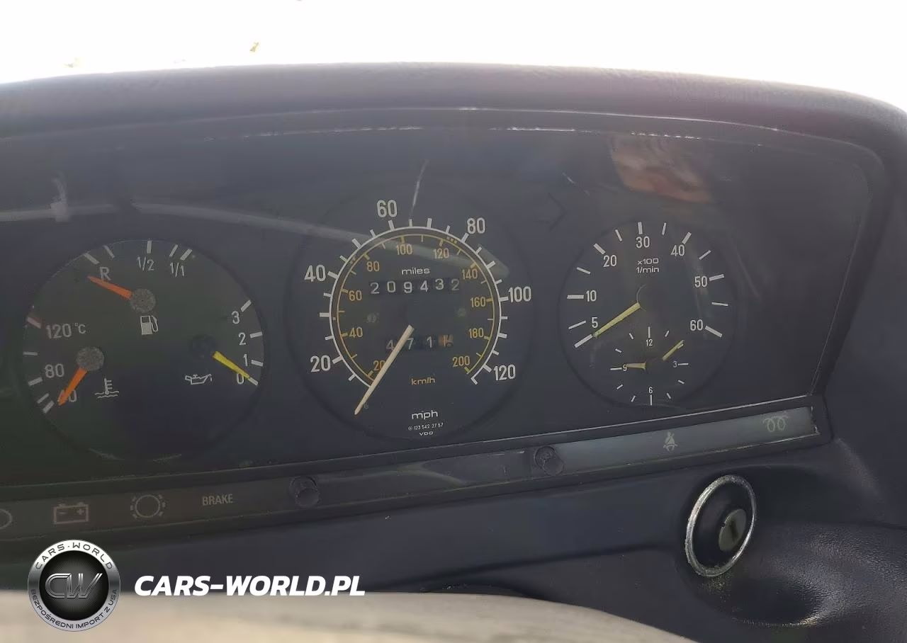 1985 Mercedes-Benz 300 Dt VIN:WDBAB33C8FA272934 - 9