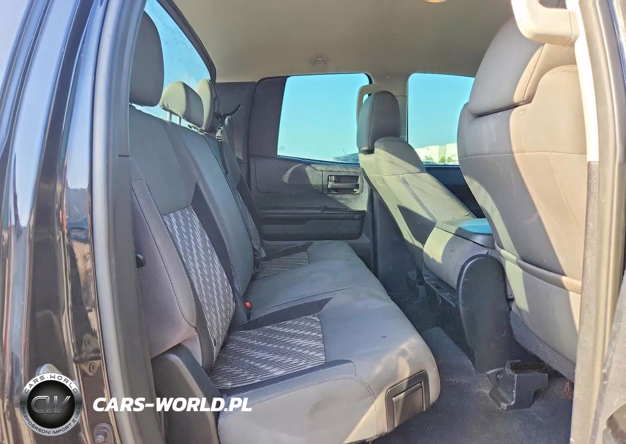 2018 Toyota Tundra Sr VIN:5TFRM5F12JX129729 - 10