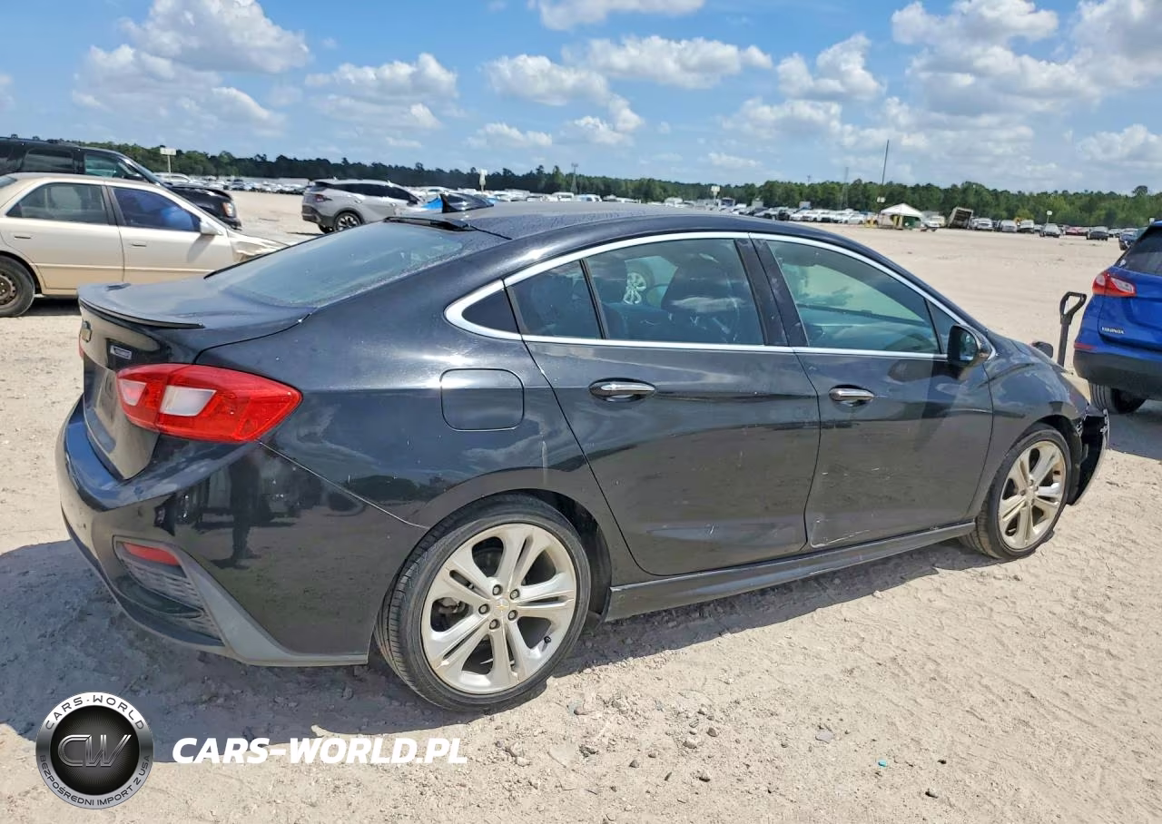2016 Chevrolet Cruze Premier VIN:1G1BG5SM8G7262988 - 3