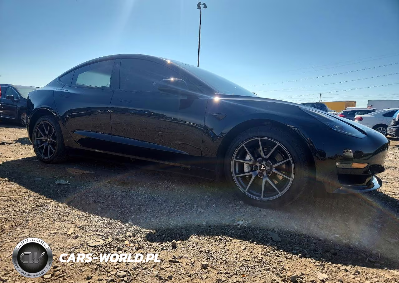 2022 Tesla Model 3 VIN:5YJ3E1EB9NF119057 - 4