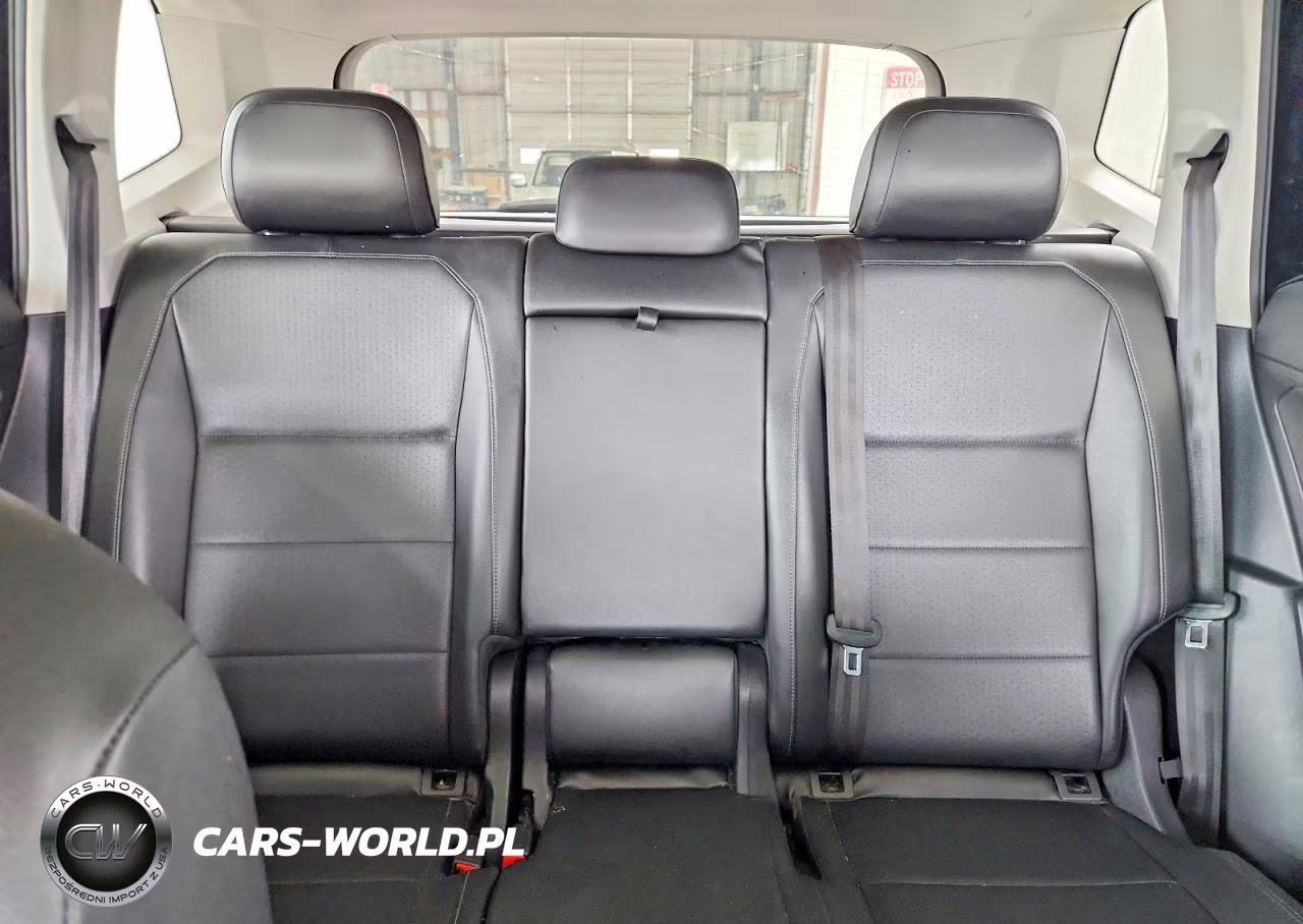 2018 Volkswagen Tiguan Se VIN:3VV2B7AX9JM100203 - 10