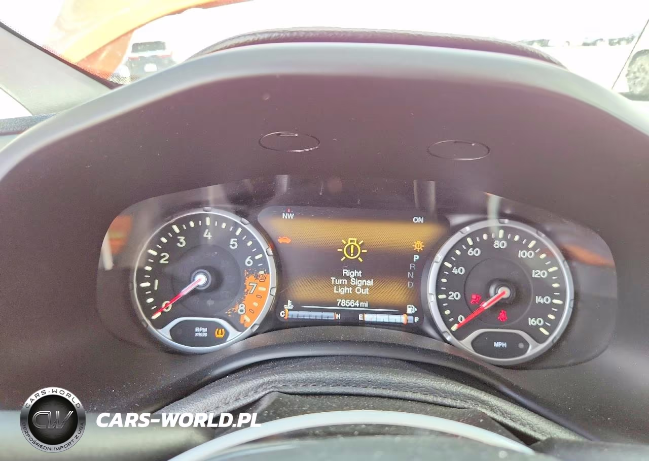 2018 Jeep Renegade Latitude VIN:ZACCJBBB1JPH60194 - 9
