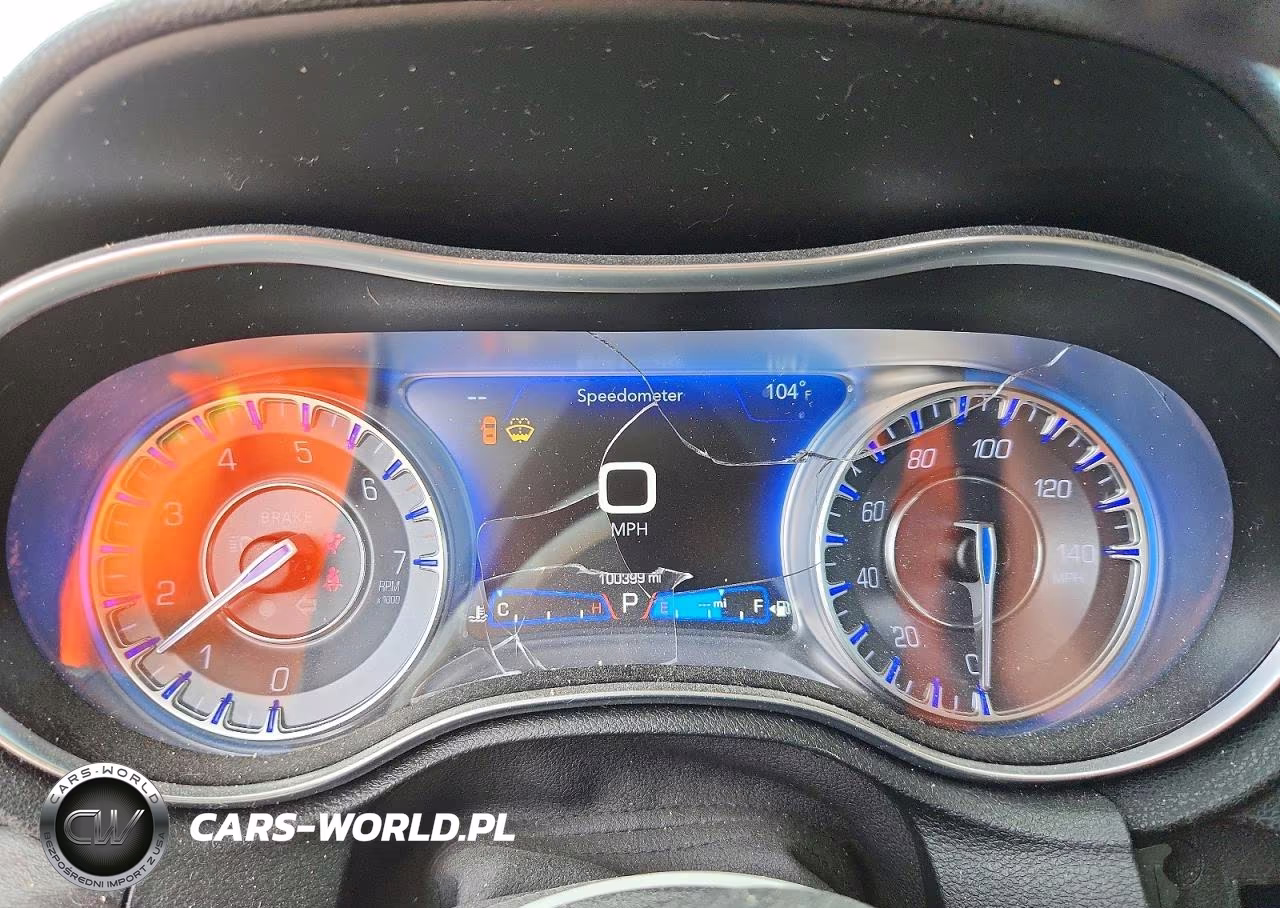 2020 Chrysler 300 Touring VIN:2C3CCAAG5LH133721 - 9