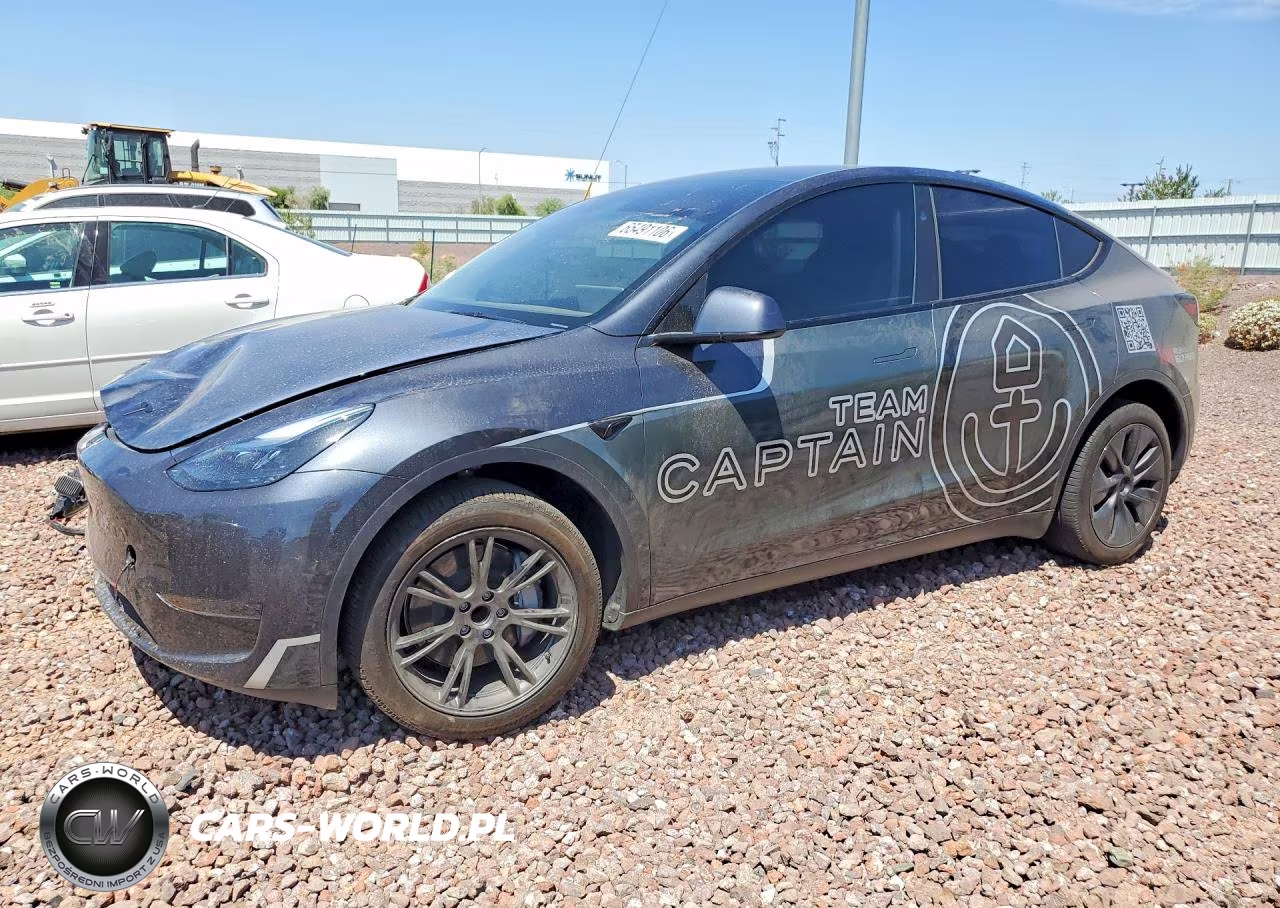 2025 Tesla Model Y – zdjęcie 1 z 13