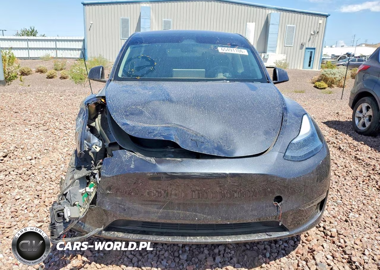 2025 Tesla Model Y VIN:7SAYGDED1SA372016 - 5