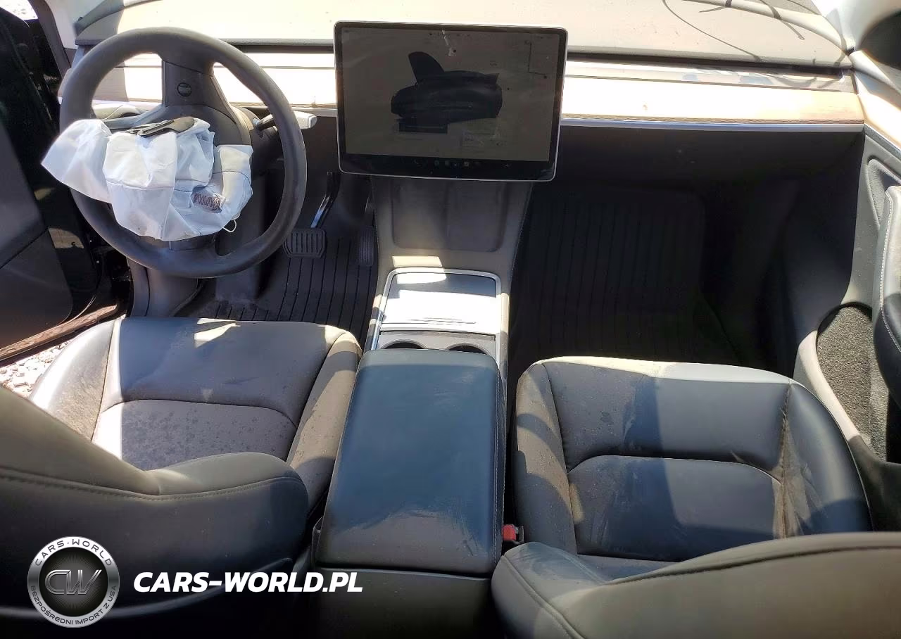 2025 Tesla Model Y VIN:7SAYGDED1SA372016 - 8