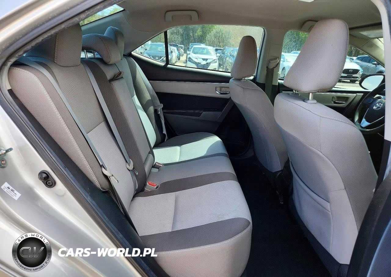 2018 Toyota Corolla Le VIN:2T1BURHE0JC046291 - 10