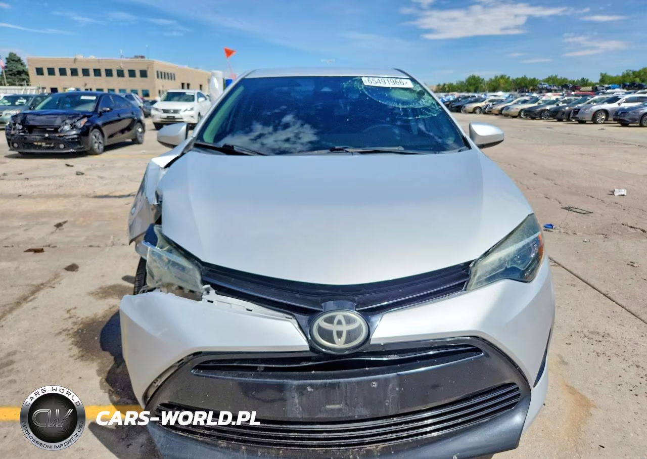 2018 Toyota Corolla Le VIN:2T1BURHE0JC046291 - 5