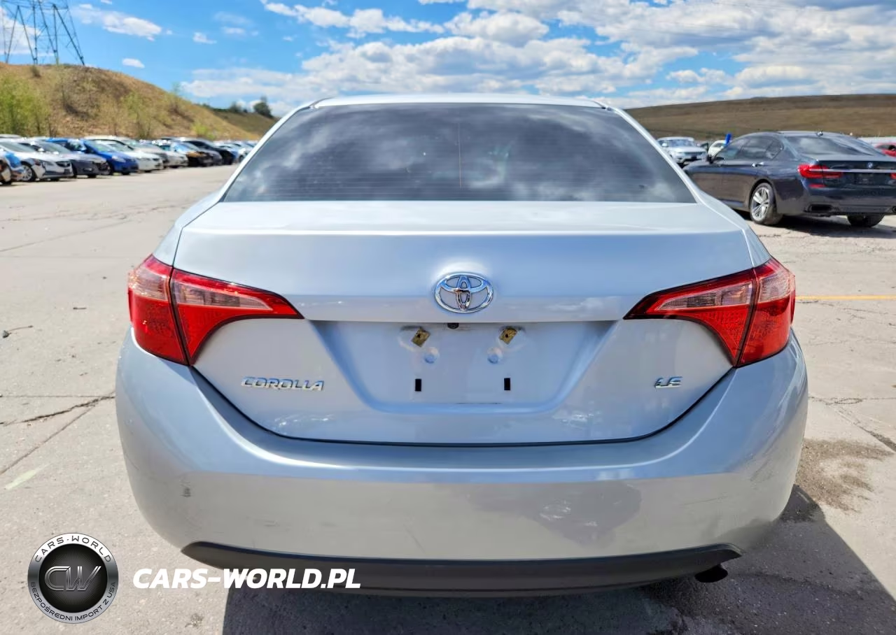 2018 Toyota Corolla Le VIN:2T1BURHE0JC046291 - 6