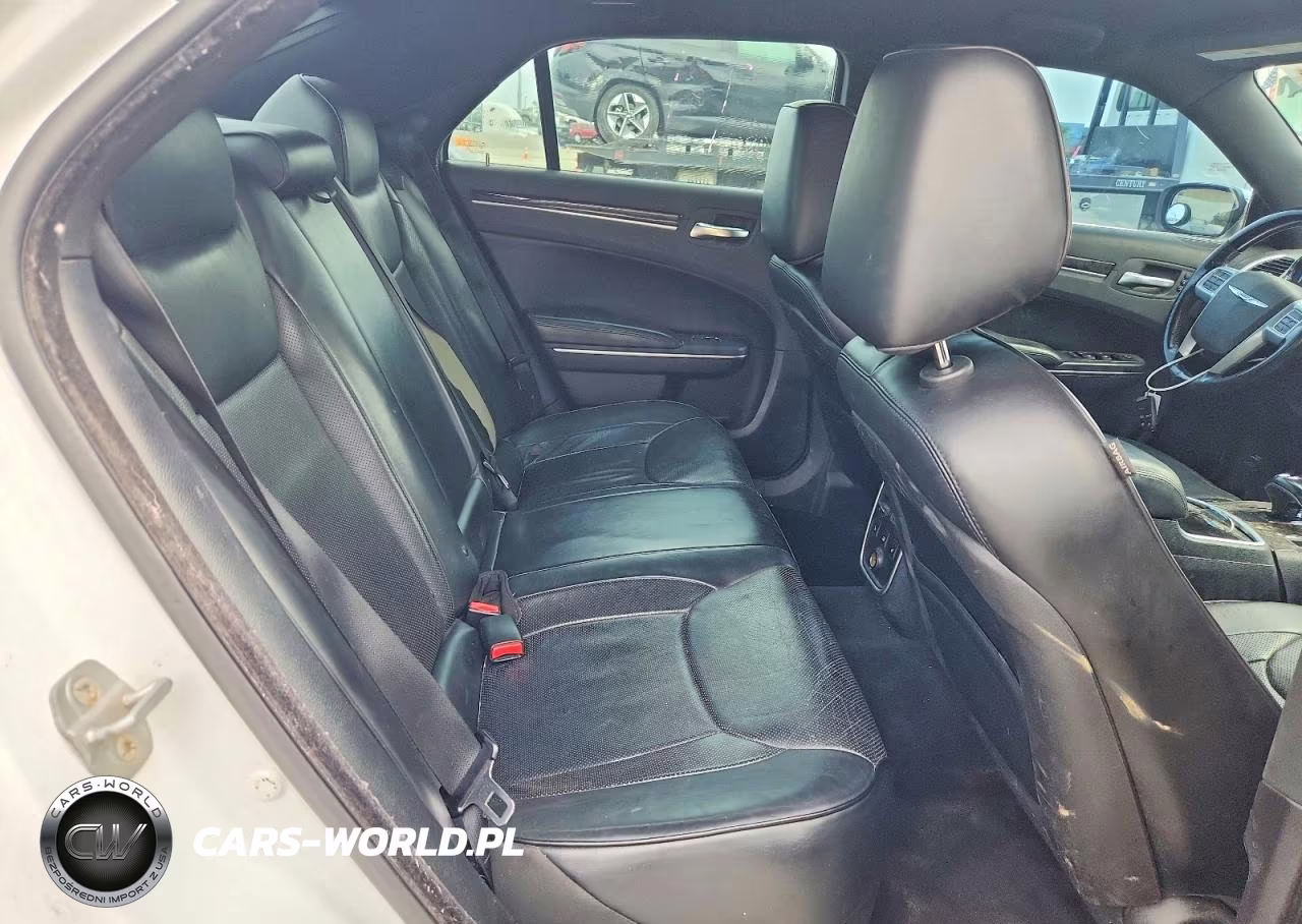 2014 Chrysler 300C VIN:2C3CCAEG1EH161903 - 10