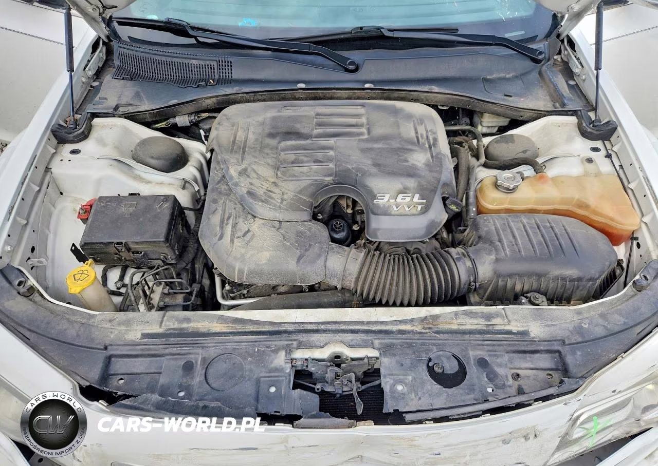 2014 Chrysler 300C VIN:2C3CCAEG1EH161903 - 11