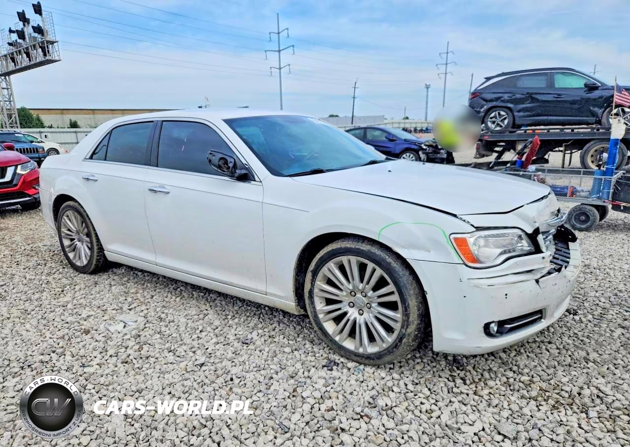 2014 Chrysler 300C VIN:2C3CCAEG1EH161903 - 4