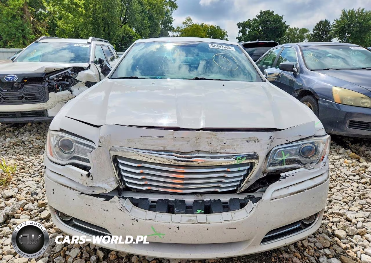 2014 Chrysler 300C VIN:2C3CCAEG1EH161903 - 5