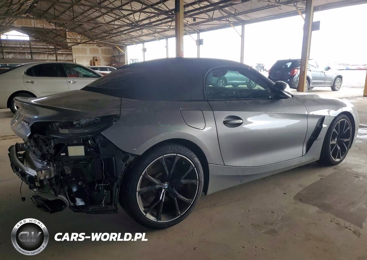 2023 BMW Z4 M40I VIN:WBAHF9C07PWY30934 - 3
