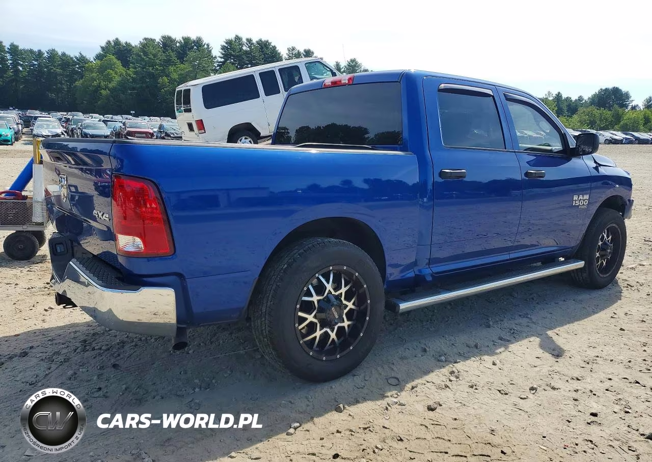 2019 Ram 1500 Classic Tradesman VIN:1C6RR7KG0KS520066 - 3