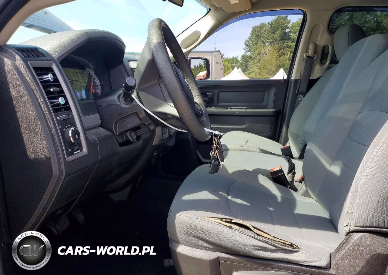 2019 Ram 1500 Classic Tradesman VIN:1C6RR7KG0KS520066 - 7