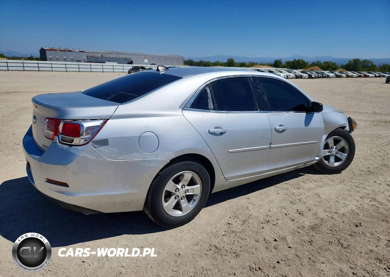 2013 Chevrolet Malibu Ls VIN:1G11B5SA1DF245385 - 3