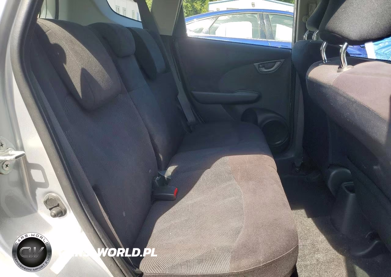 2011 Honda Fit Sport VIN:JHMGE8H56BC000339 - 11