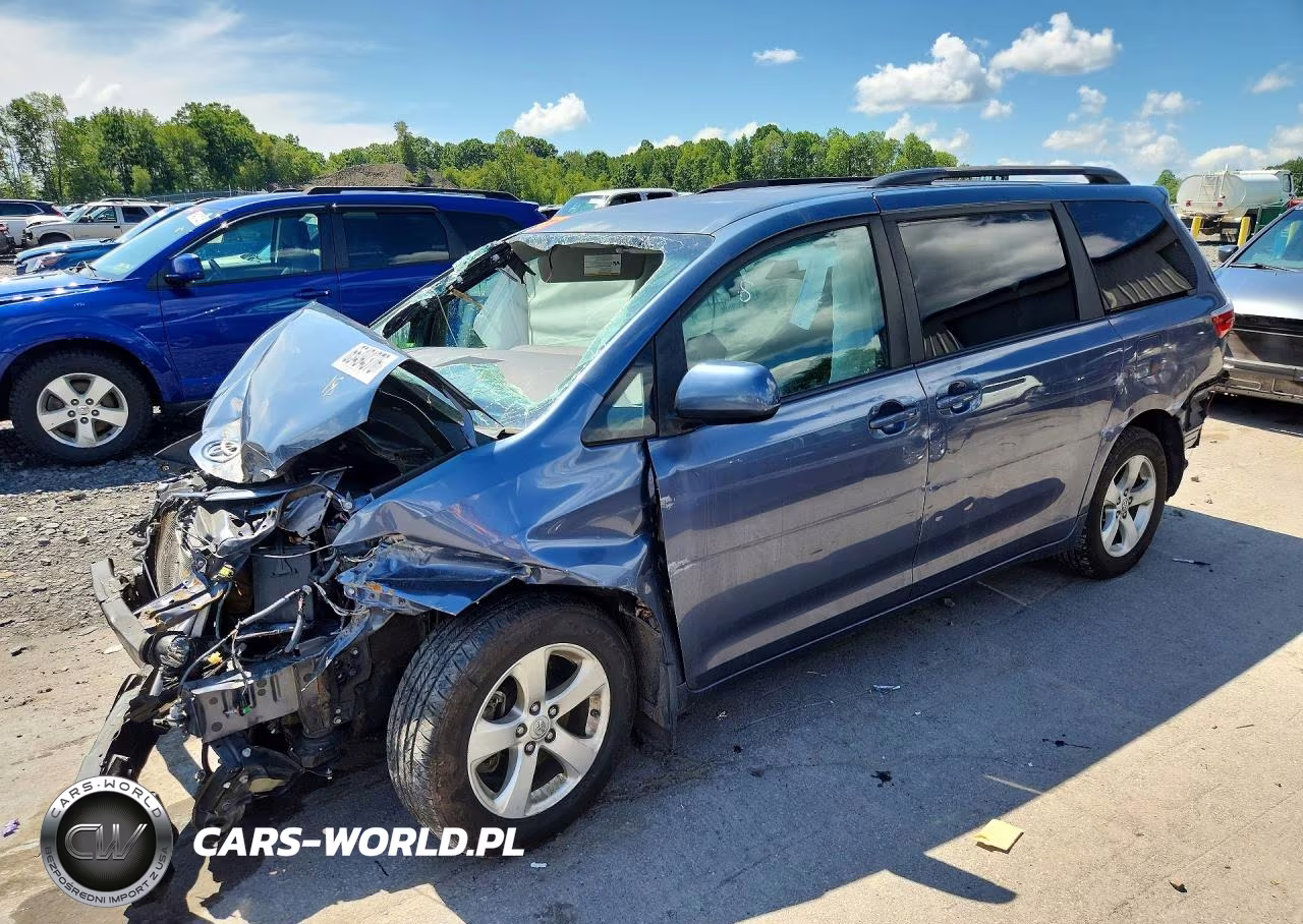 2017 Toyota Sienna Le