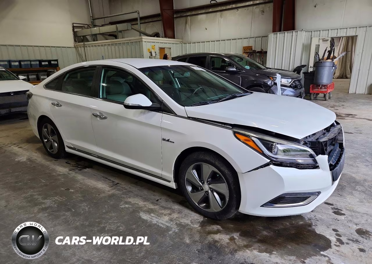 2017 Hyundai Sonata VIN:KMHE34L35HA077104 - 4