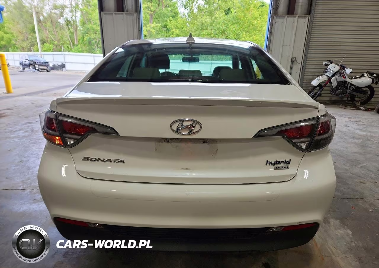2017 Hyundai Sonata VIN:KMHE34L35HA077104 - 6