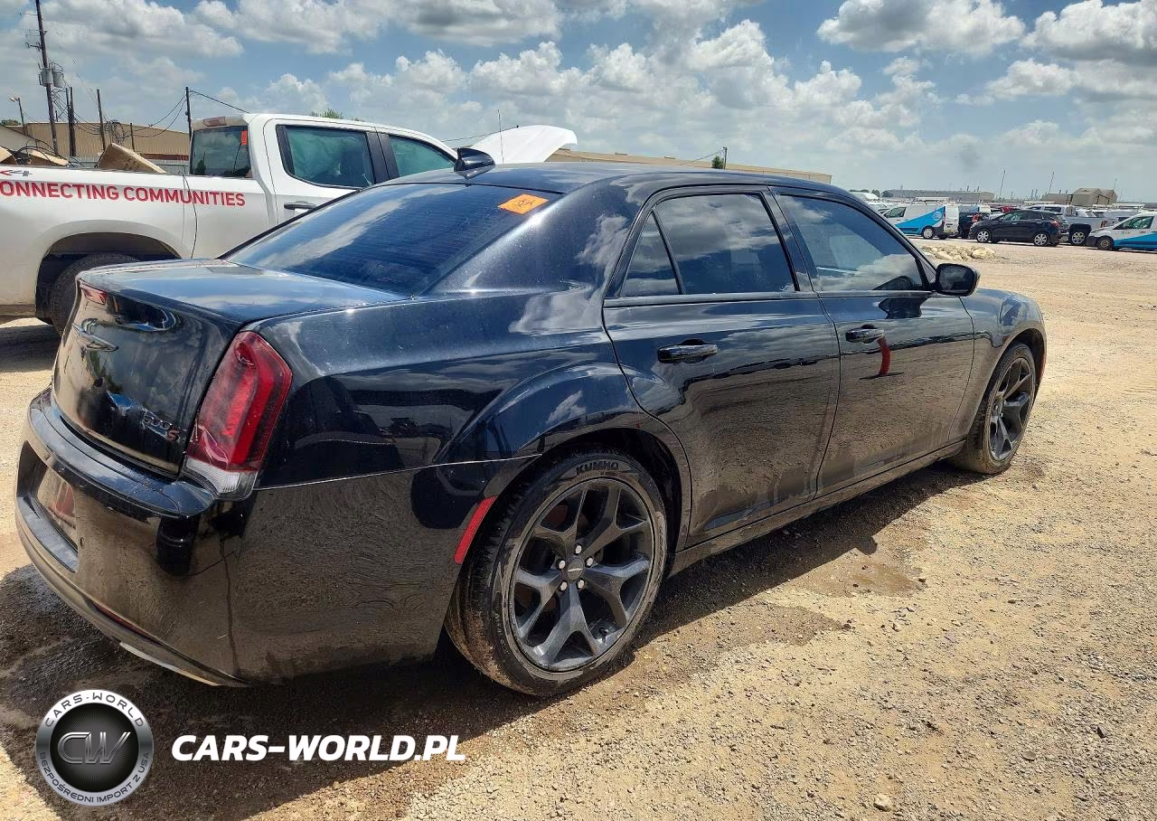 2021 Chrysler 300 S VIN:2C3CCABG6MH595771 - 3