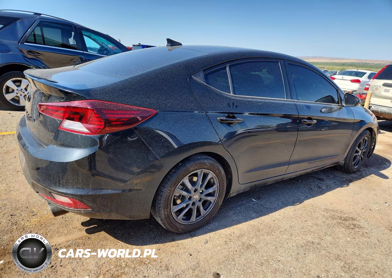 2019 Hyundai Elantra Value Edition VIN:5NPD84LF1KH449680 - 3