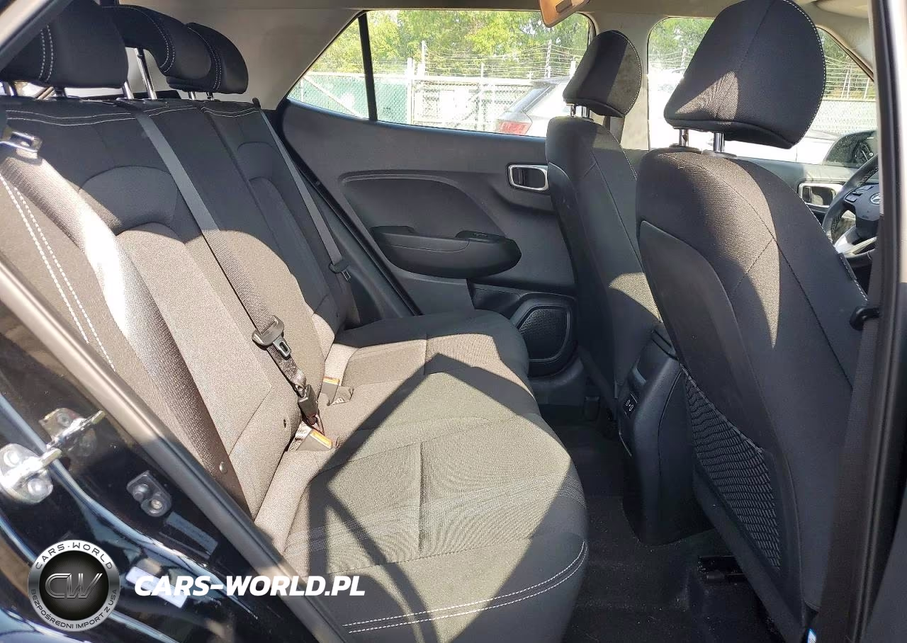 2025 Hyundai Venue Sel VIN:KMHRC8A32SU406570 - 11