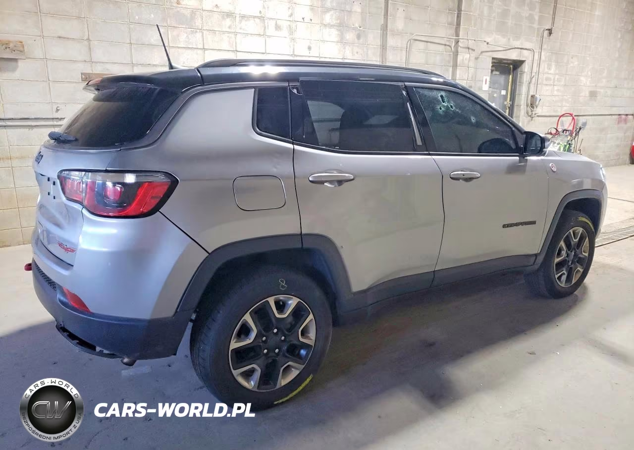2018 Jeep Compass Trailhawk VIN:3C4NJDDB9JT207349 - 3