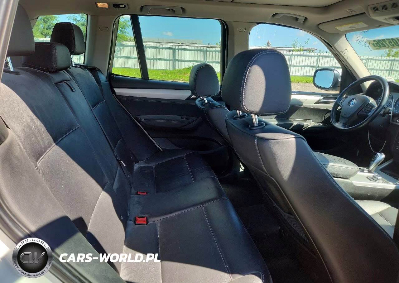 2011 BMW X3 xDrive28I VIN:5UXWX - 11