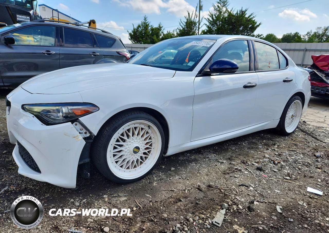 2022 Alfa Romeo Giulia Super – zdjęcie 1 z 12
