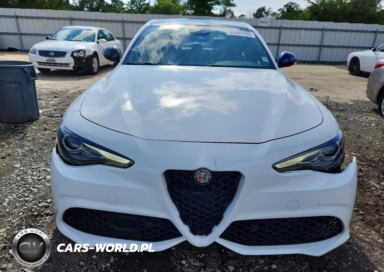 2022 Alfa Romeo Giulia Super VIN:ZARFANBN1N7655057 - 5