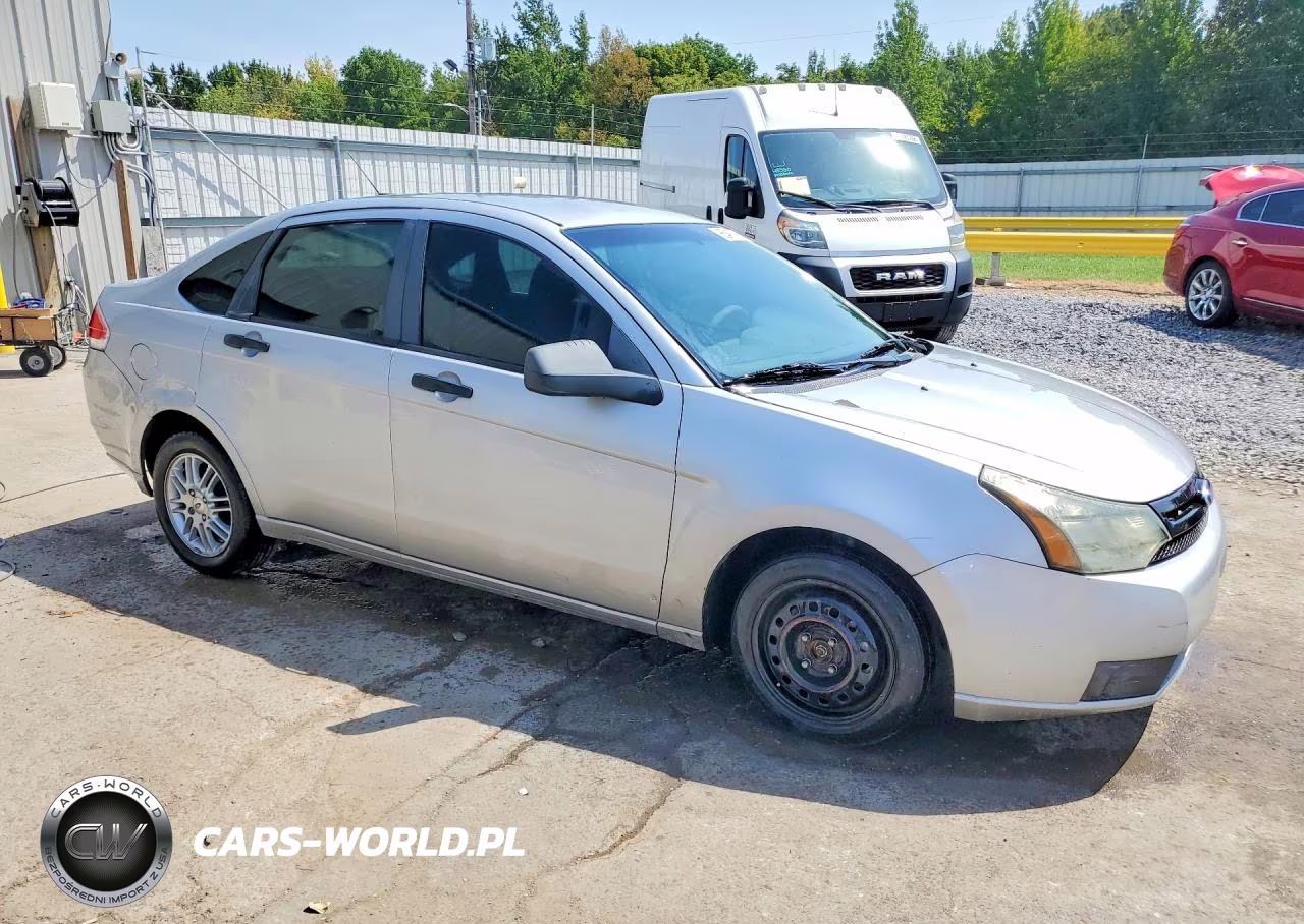 2009 Ford Focus Se VIN:1FAHP35N69W207769 - 4