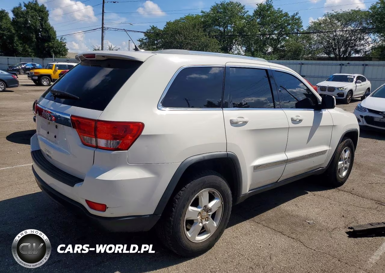 2012 Jeep Grand Cherokee Laredo VIN:1C4RJFAG7CC161631 - 3
