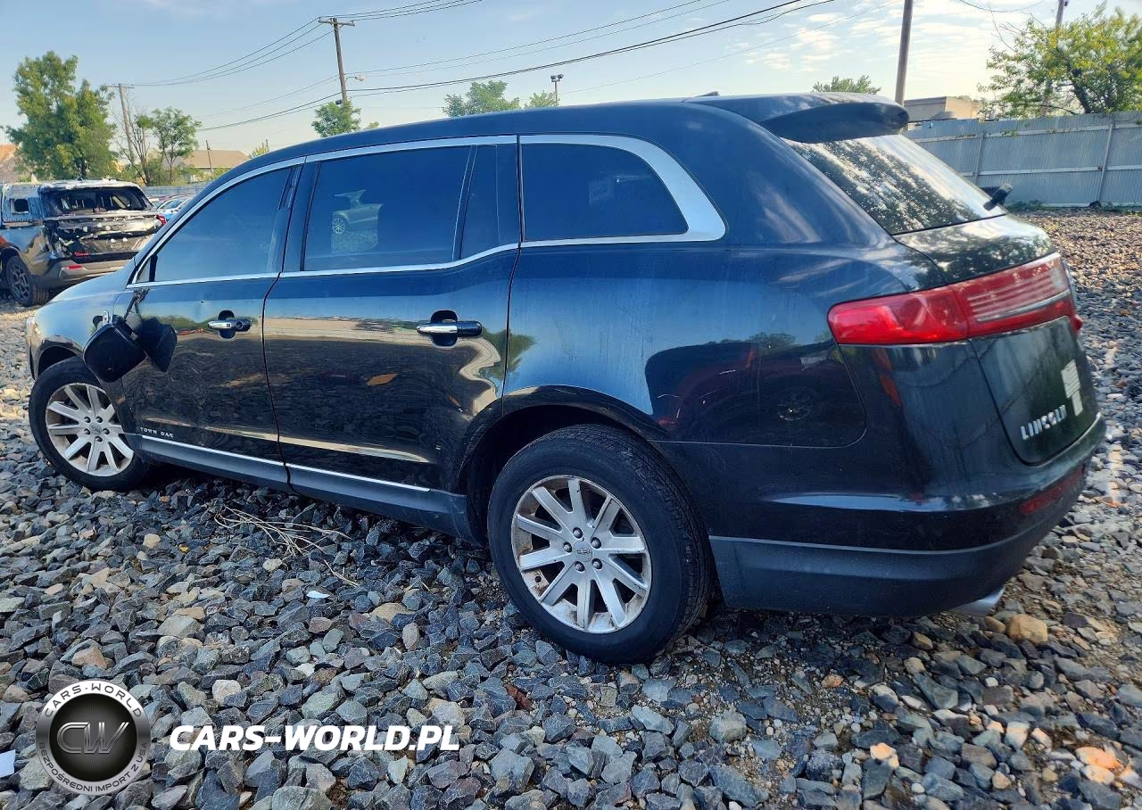 2015 Lincoln Mkt VIN:2LMHJ5NK1FBL01052 - 2